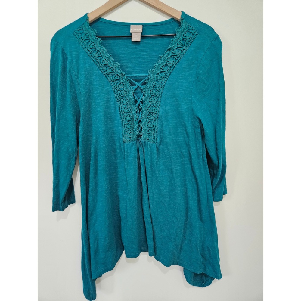 Chicos Teal Blue Crochet‎ Lace Up V-Neck Sharkbite Hem Tunic Top Size 2 Large